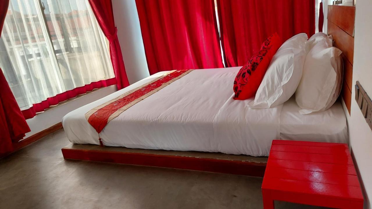 Sok Hotel And Coffee Siem Reap Exteriör bild