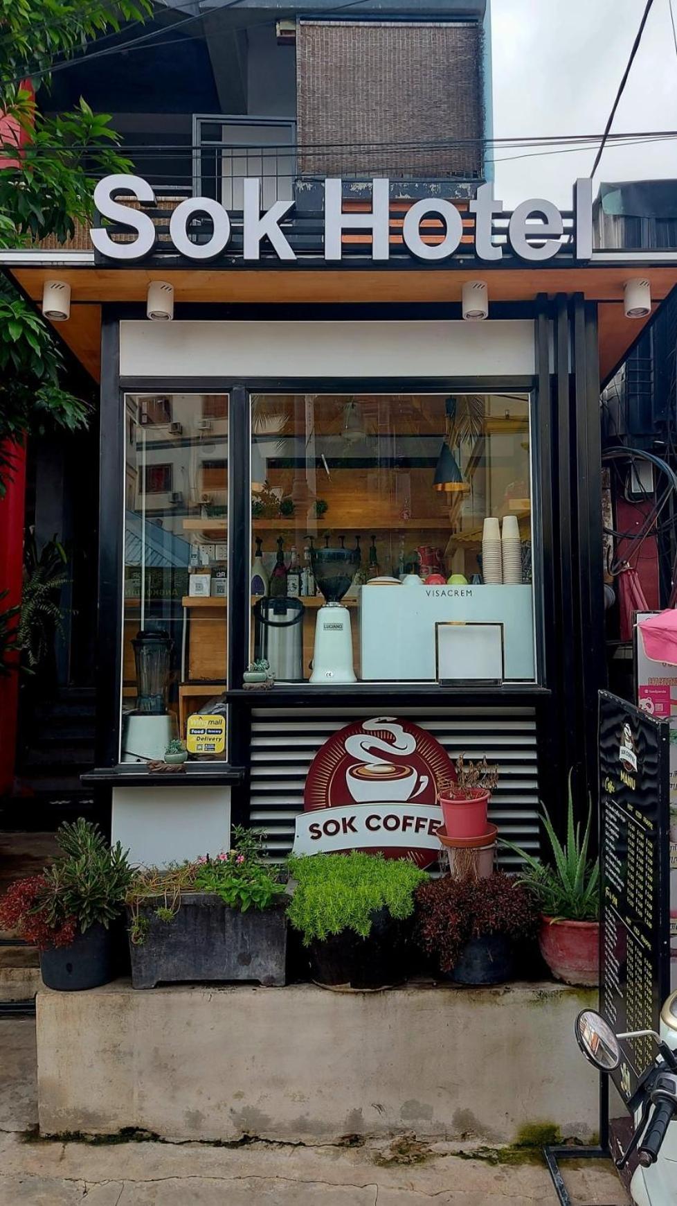 Sok Hotel And Coffee Siem Reap Exteriör bild